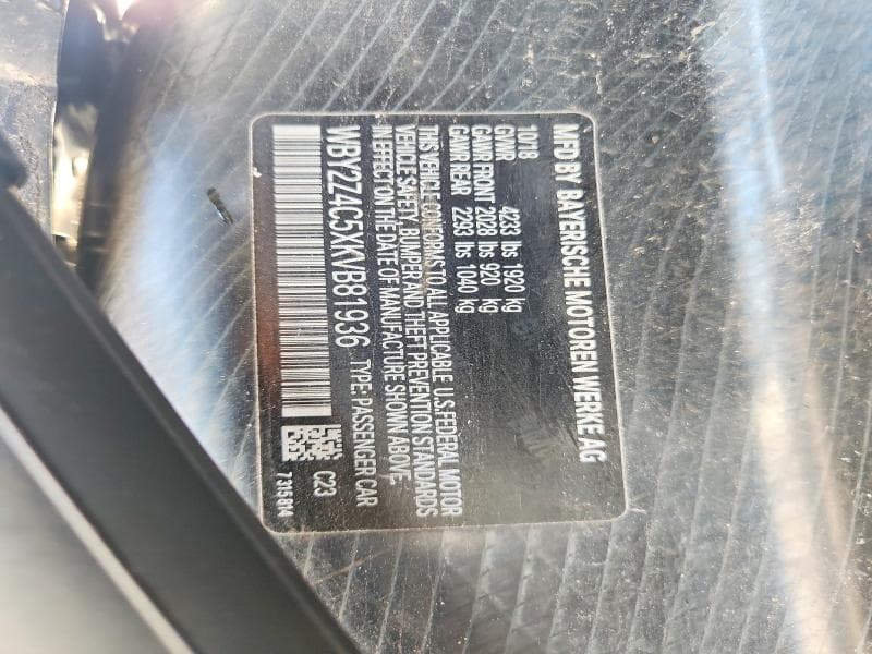 2019 BMW I8 24