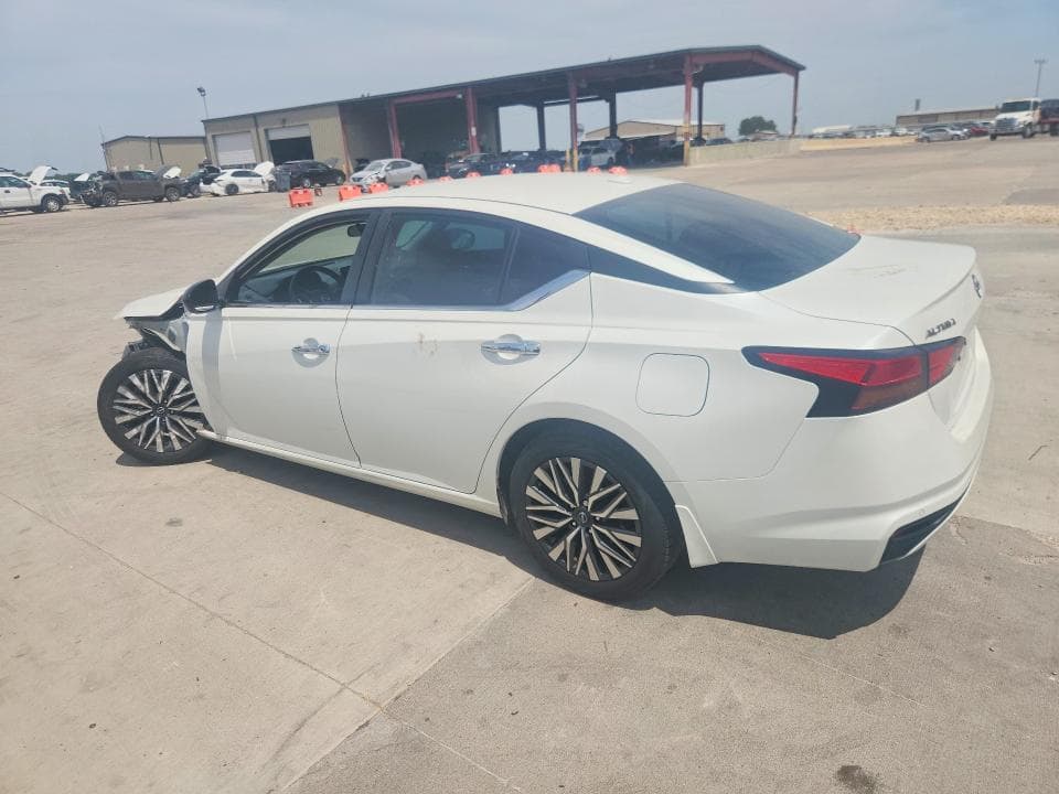 2024 NISSAN ALTIMA SV 2