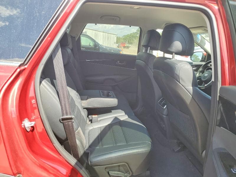 2017 KIA SORENTO EX 11