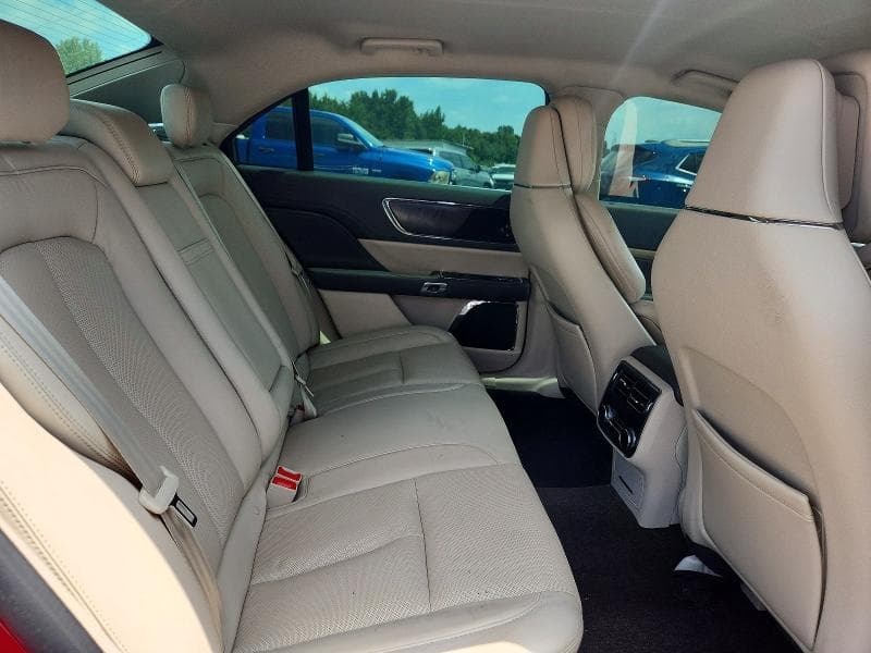 2018 LINCOLN CONTINENTAL RESERVE 10
