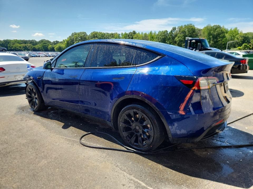 2024 TESLA MODEL Y 2