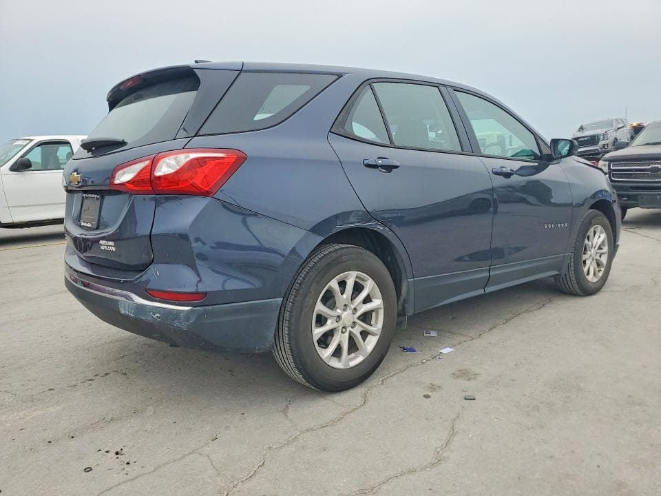 2018 CHEVROLET EQUINOX LS 3