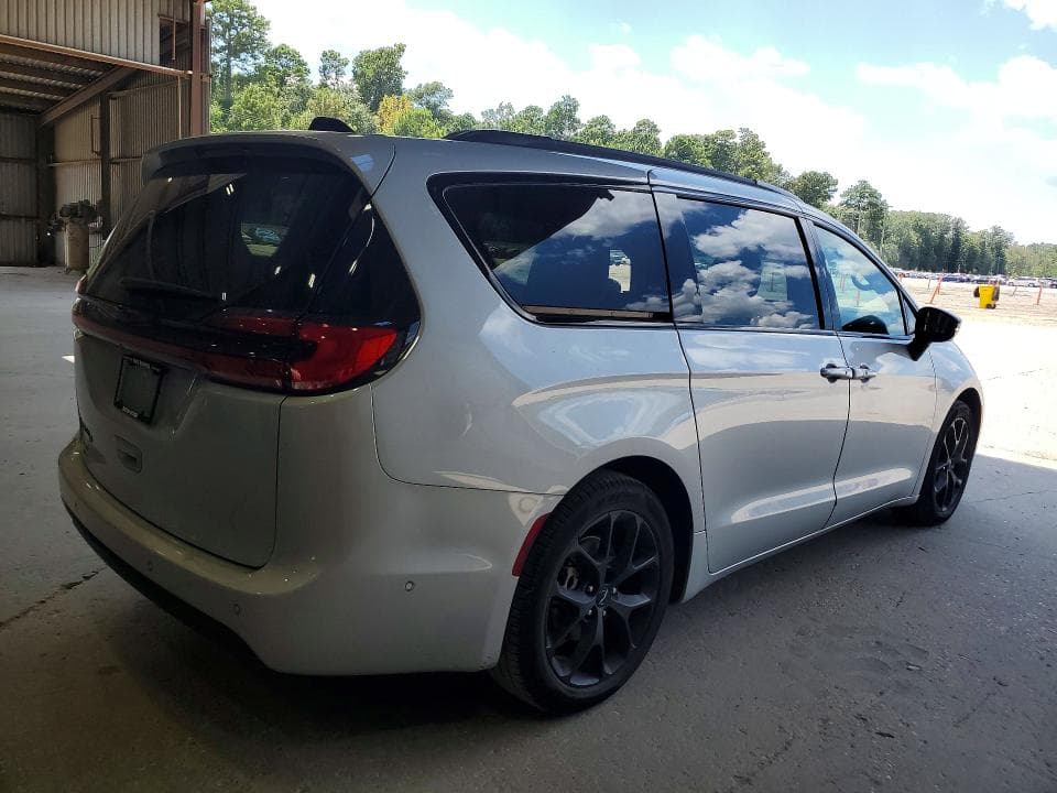 2024 CHRYSLER PACIFICA TOURING L 3