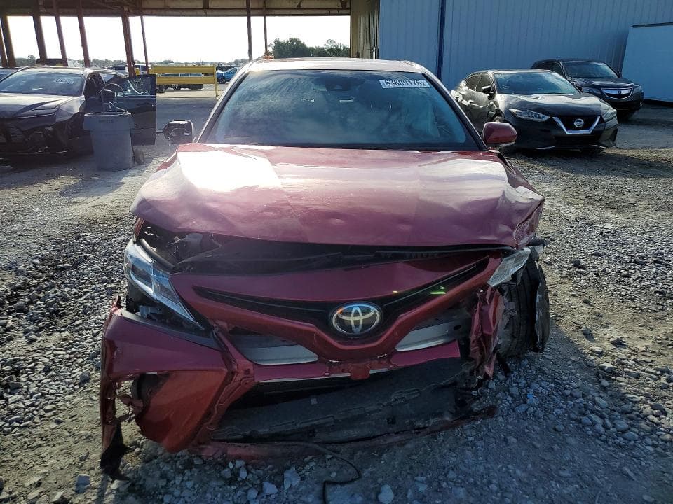 2018 TOYOTA CAMRY SE 5