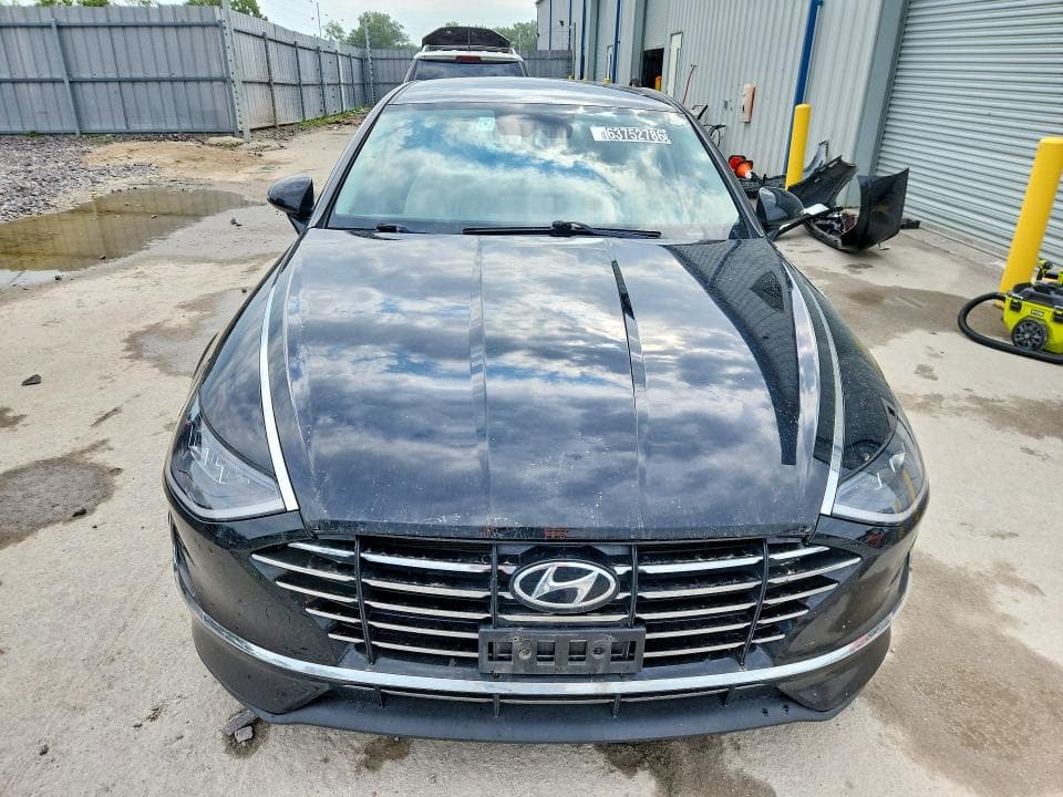 2023 HYUNDAI SONATA SE 5