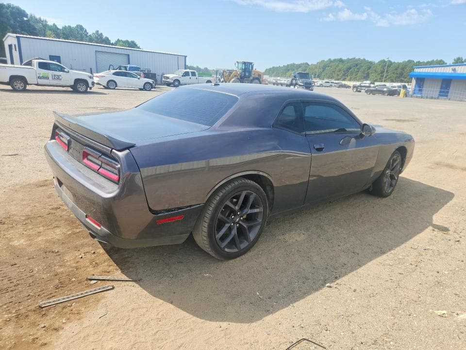 2022 DODGE CHALLENGER SXT 3