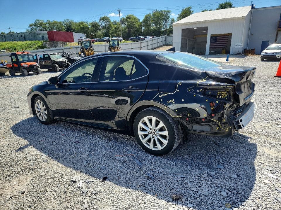 2020 TOYOTA CAMRY LE 2