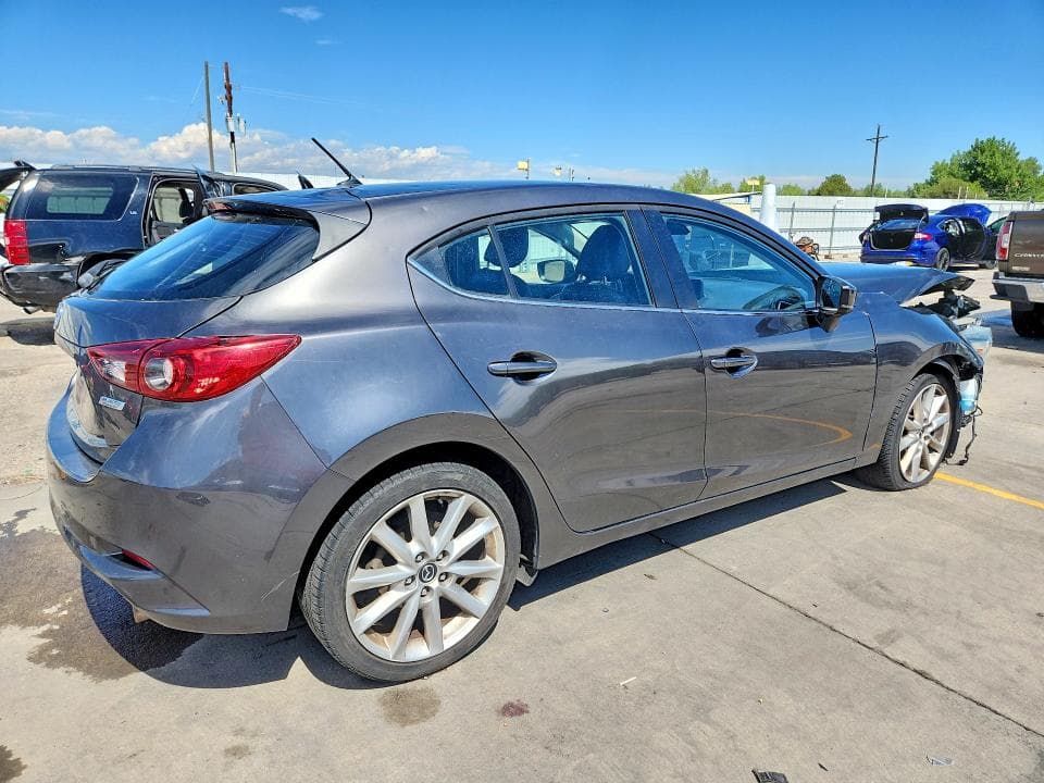2017 MAZDA 3 TOURING 3