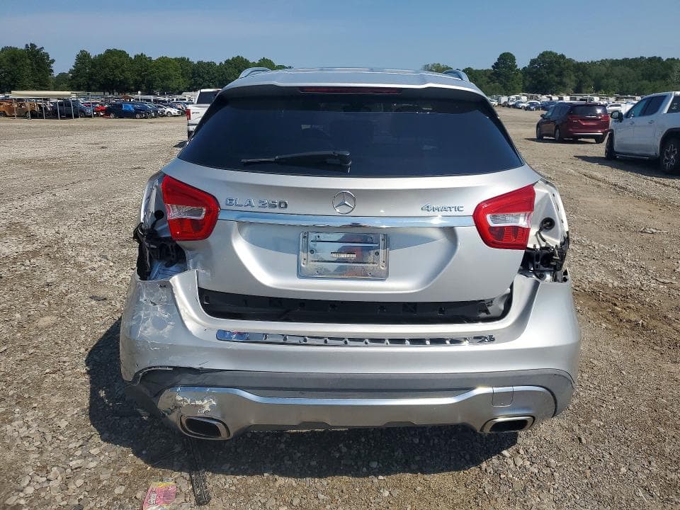 2018 MERCEDES-BENZ GLA 250 4MATIC 6