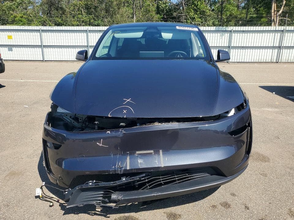 2026 TESLA MODEL Y 5