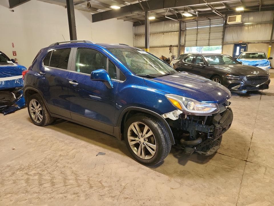 2019 CHEVROLET TRAX 1LT 4