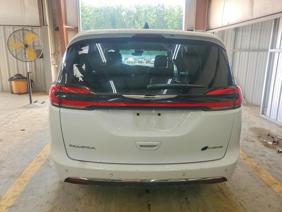 2024 CHRYSLER PACIFICA HYBRID SELECT 6