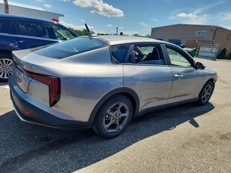 2025 KIA K4 LXS 3