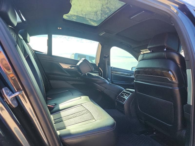 2017 BMW 750 I 10