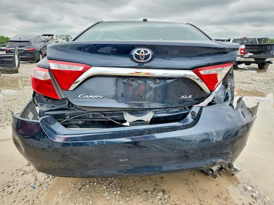 2017 TOYOTA CAMRY XLE 6