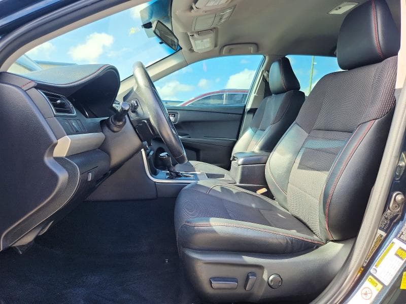 2017 TOYOTA CAMRY SE 7