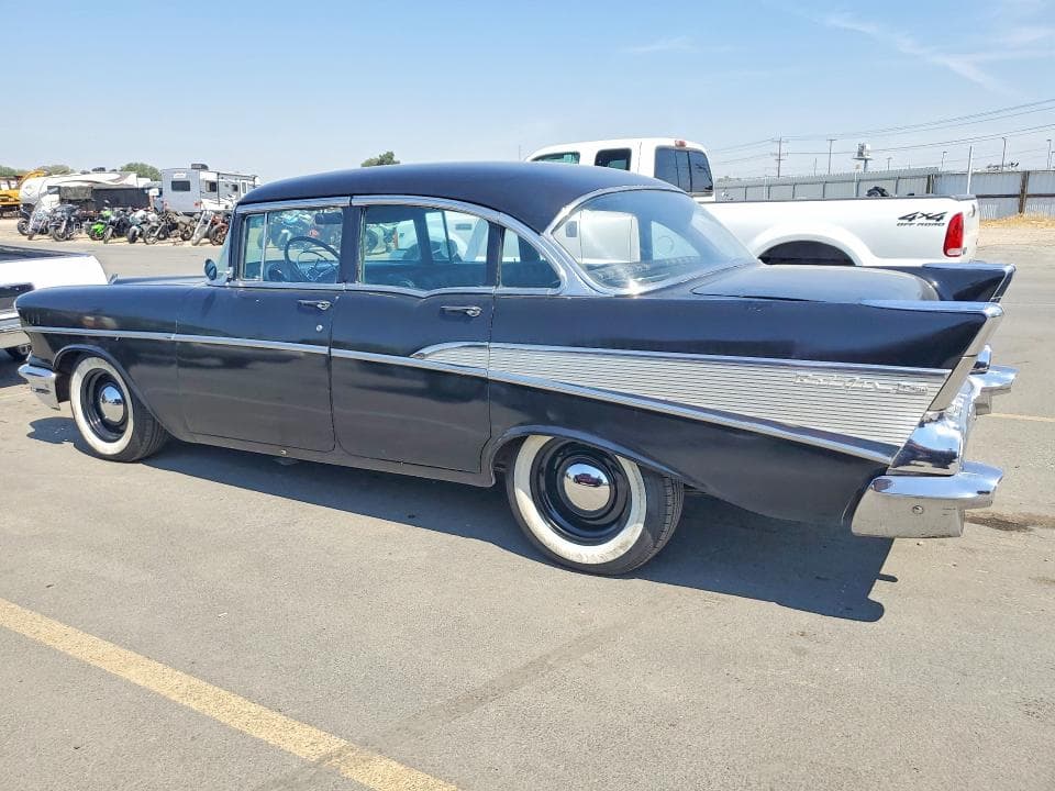 1957 CHEVROLET BEL AIR 2