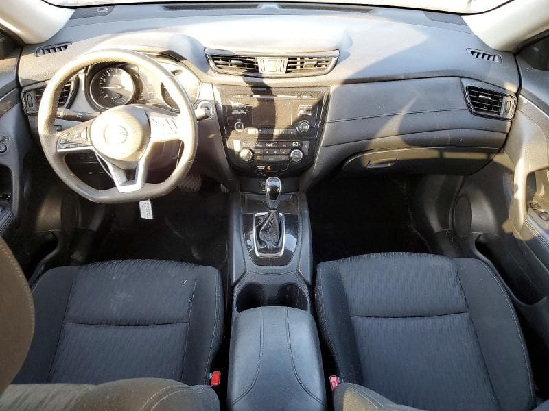 2017 NISSAN ROGUE SV 8
