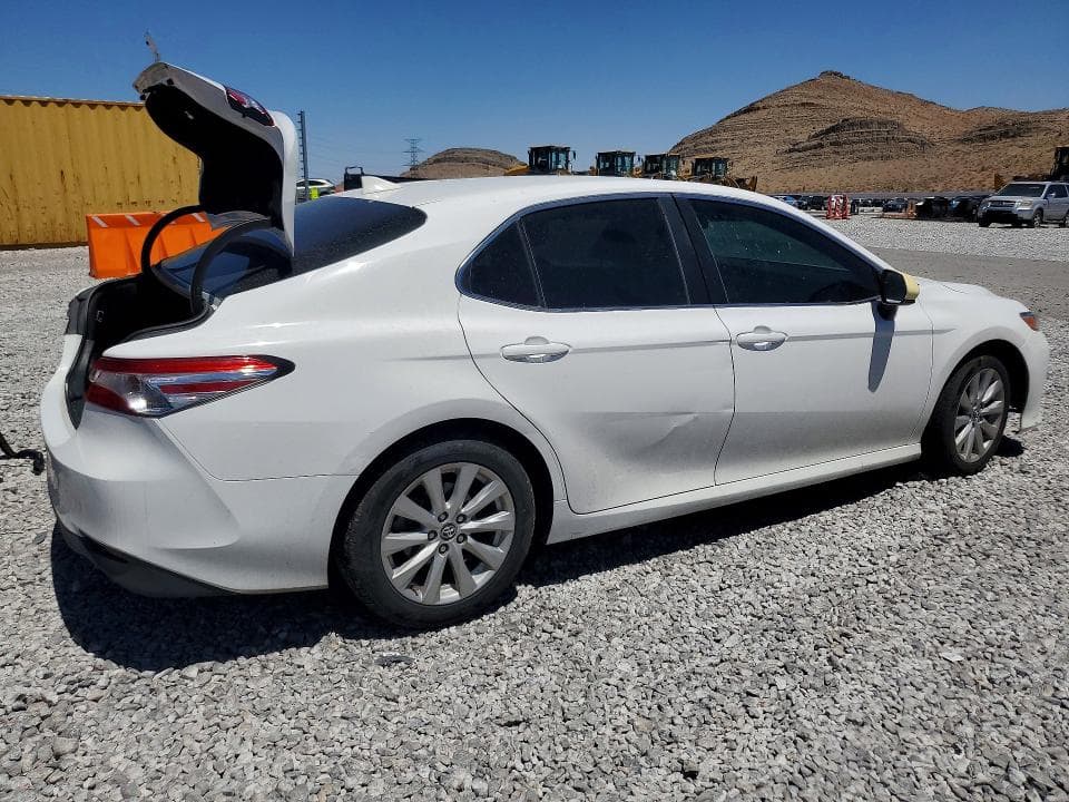 2019 TOYOTA CAMRY LE 3