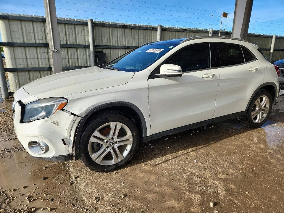 2018 MERCEDES-BENZ GLA 250 - 1