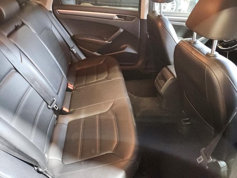2018 VOLKSWAGEN PASSAT S 10