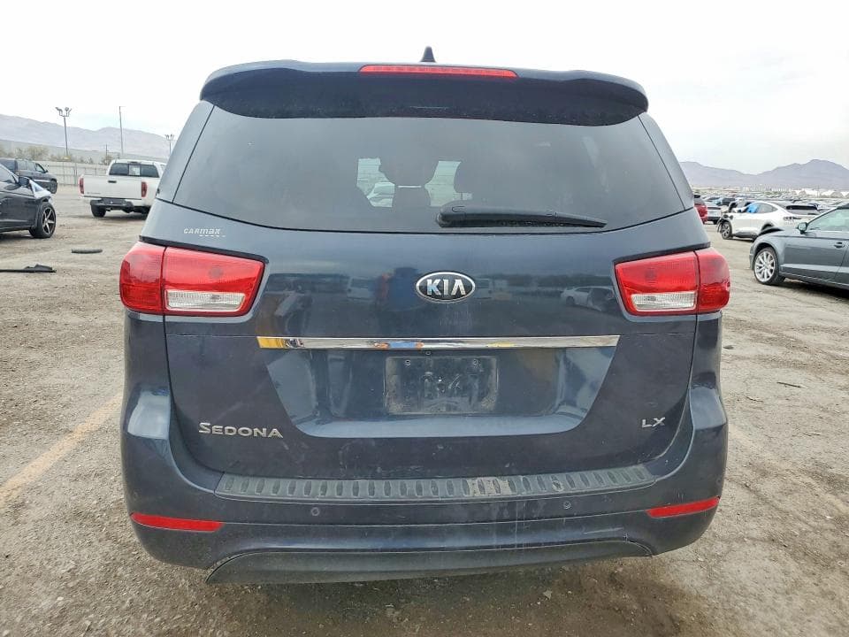 2017 KIA SEDONA LX 6