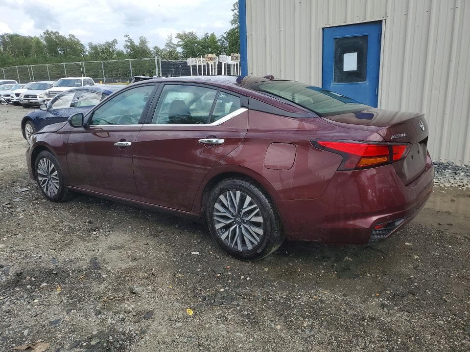 2024 NISSAN ALTIMA SV 2