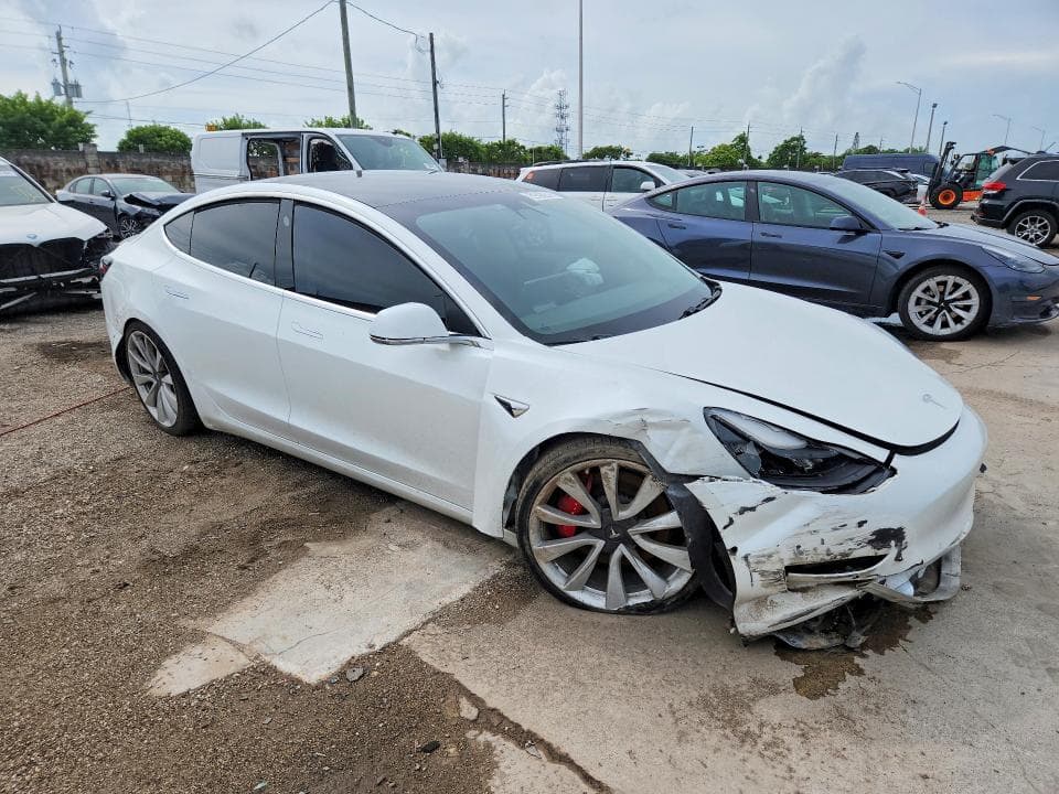 2019 TESLA MODEL 3 4