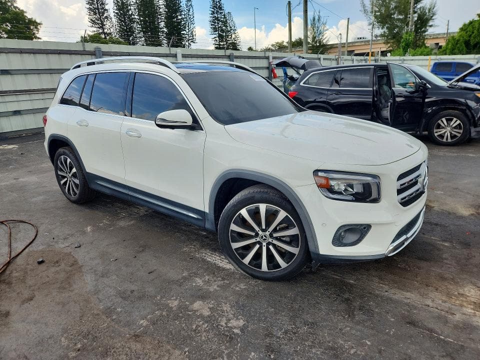 2021 MERCEDES-BENZ GLB 250 4
