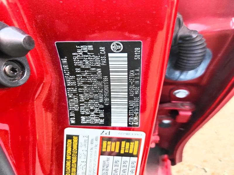 2017 TOYOTA CAMRY XLE 12