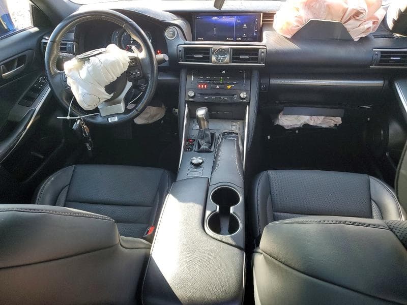 2018 LEXUS IS 300 8