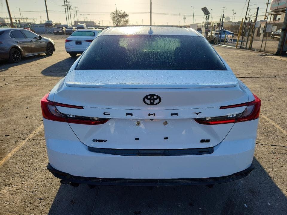 2025 TOYOTA CAMRY SE 6