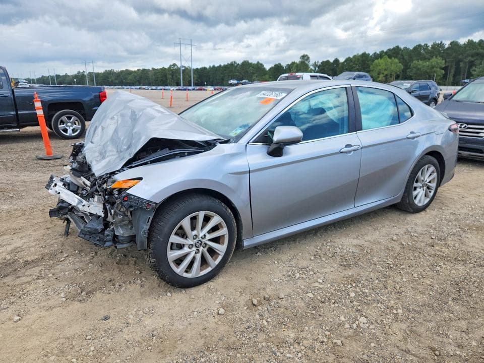 2022 TOYOTA CAMRY LE - 1