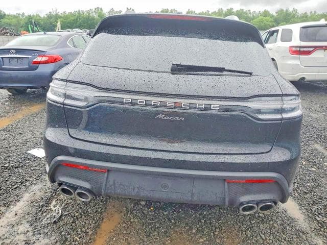 2026 PORSCHE MACAN BASE 6