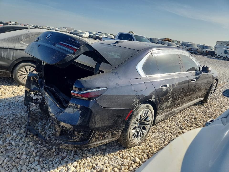 2023 BMW I7 XDRIVE60 3