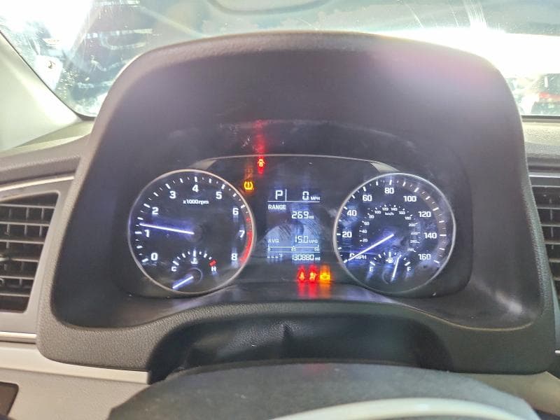 2017 HYUNDAI ELANTRA SE 9