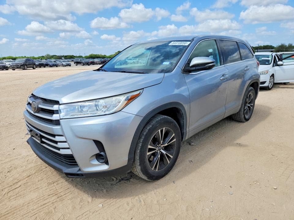 2018 TOYOTA HIGHLANDER LE - 1