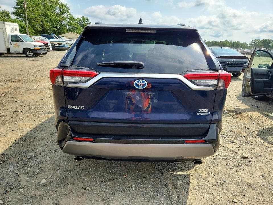 2019 TOYOTA RAV4 XSE 6