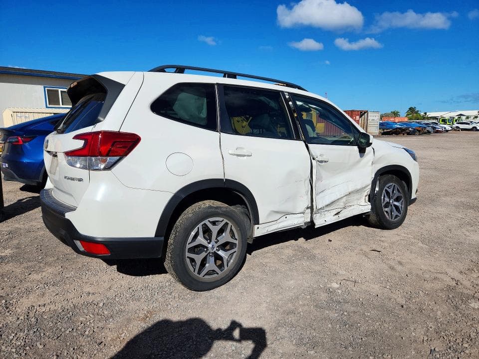 2022 SUBARU FORESTER PREMIUM 3
