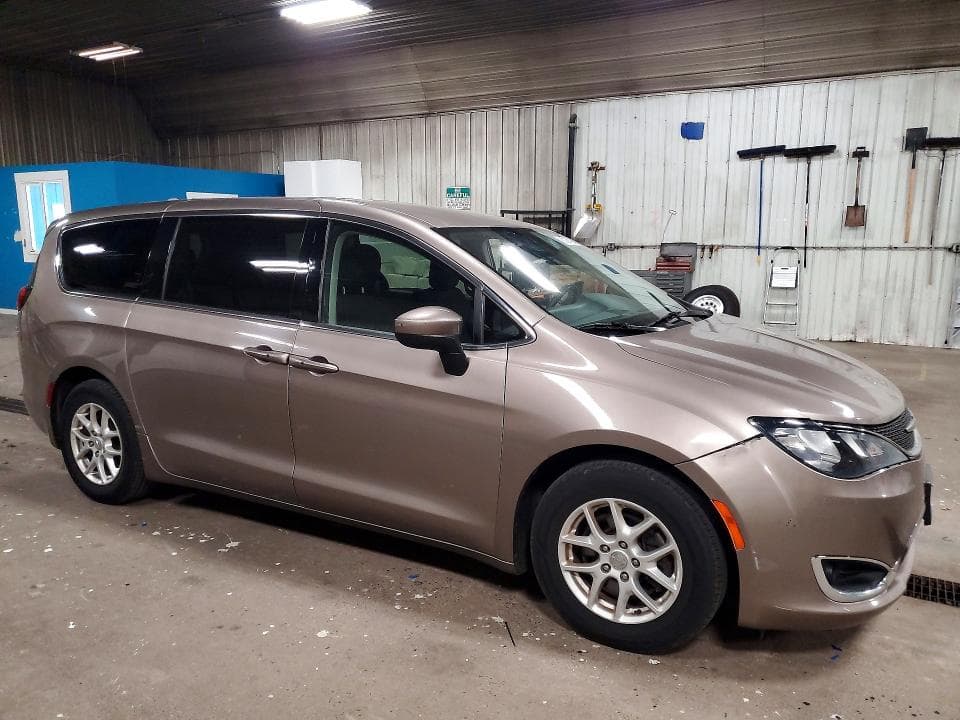 2017 CHRYSLER PACIFICA TOURING 4