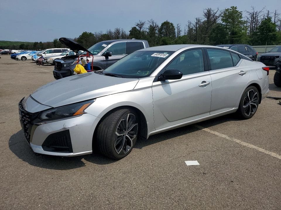 2024 NISSAN ALTIMA SR