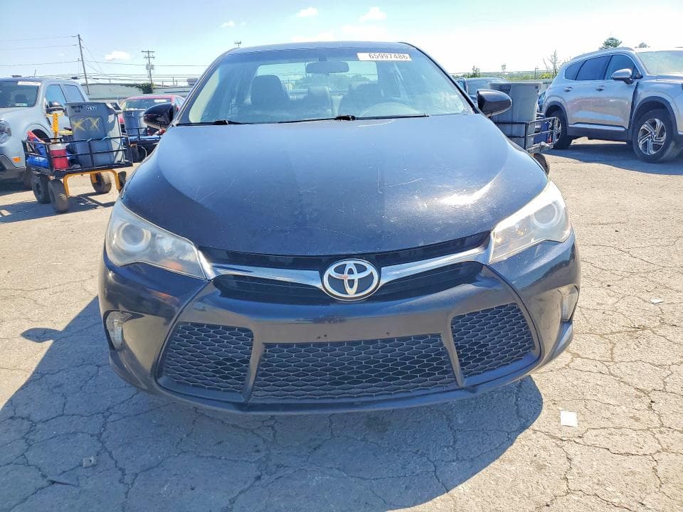 2017 TOYOTA CAMRY SE 5