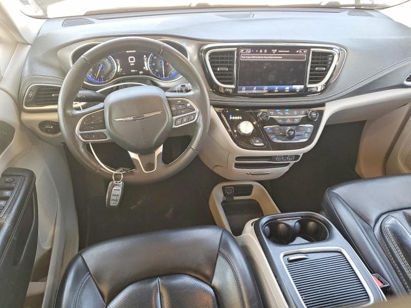 2023 CHRYSLER PACIFICA TOURING L 8