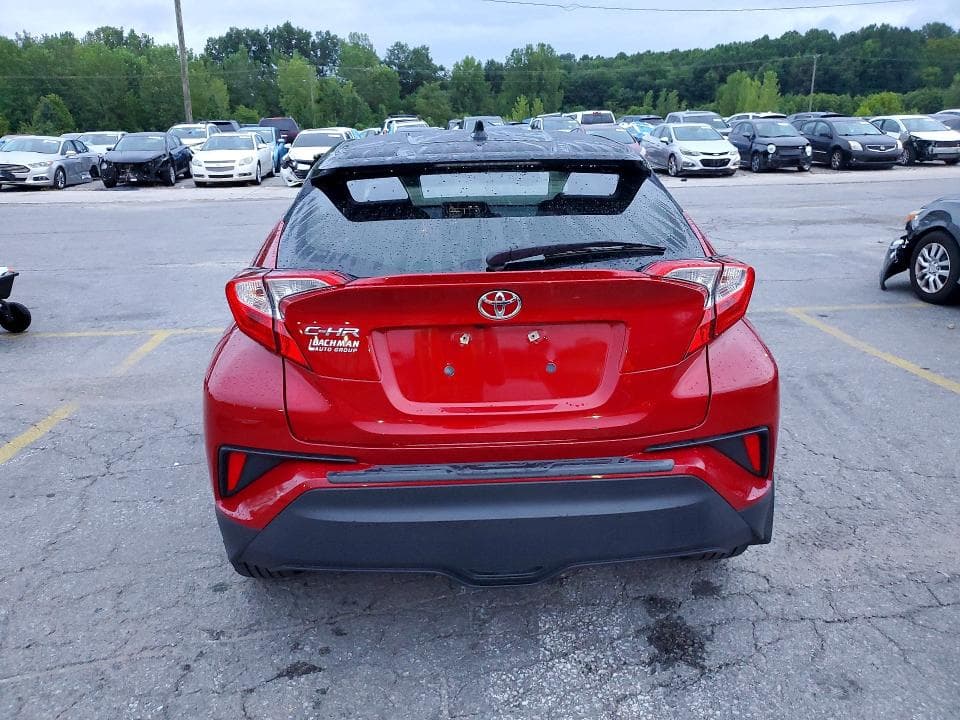 2020 TOYOTA C-HR XLE 6