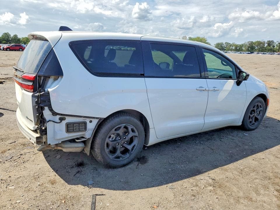 2024 CHRYSLER PACIFICA HYBRID SELECT 3