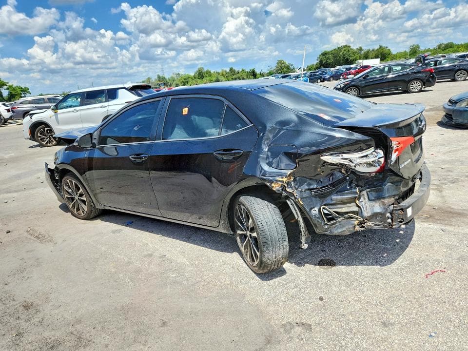 2019 TOYOTA COROLLA SE 2