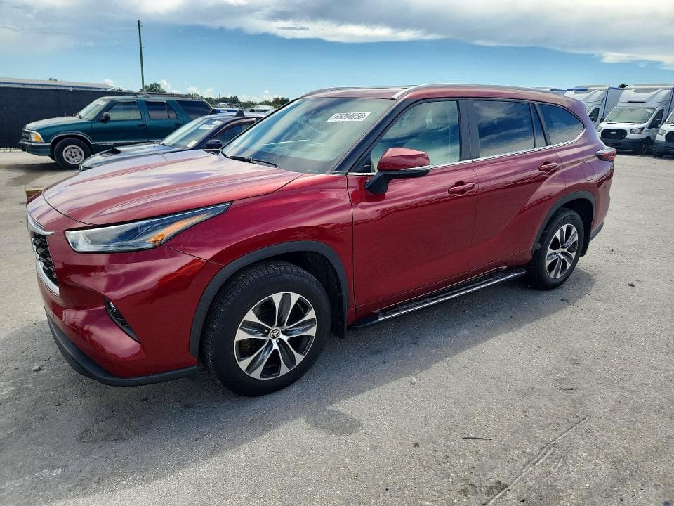 2024 TOYOTA HIGHLANDER XLE