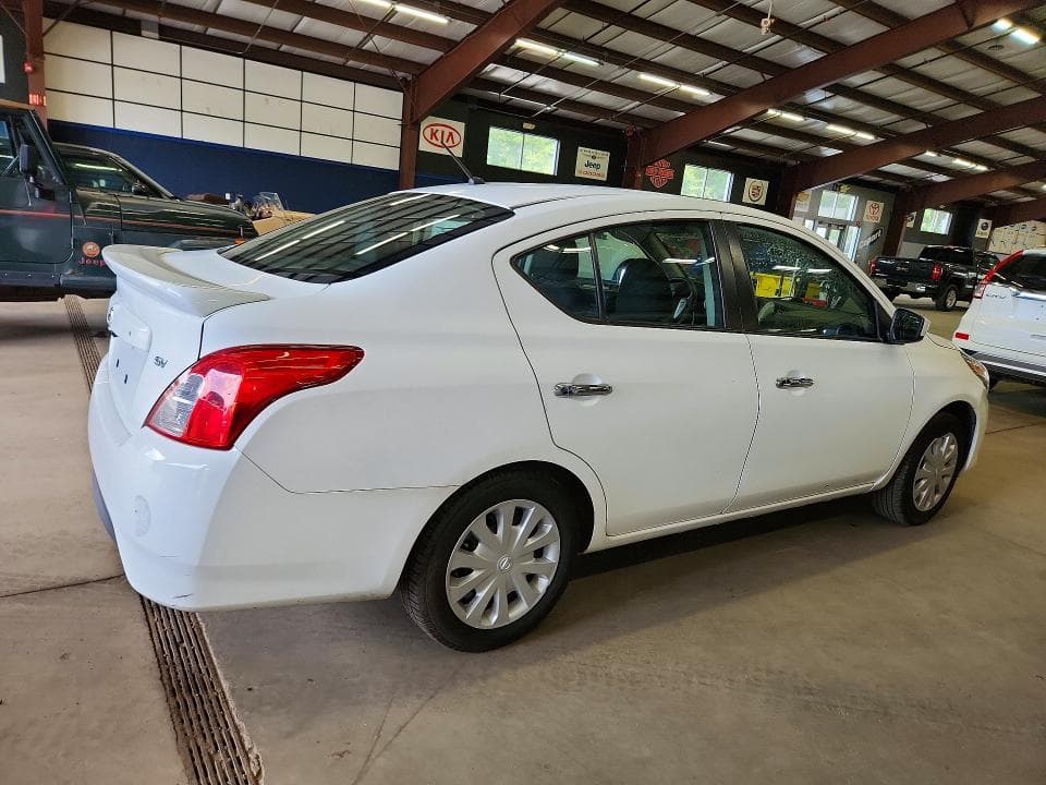 2017 NISSAN VERSA 1.6 SV 3
