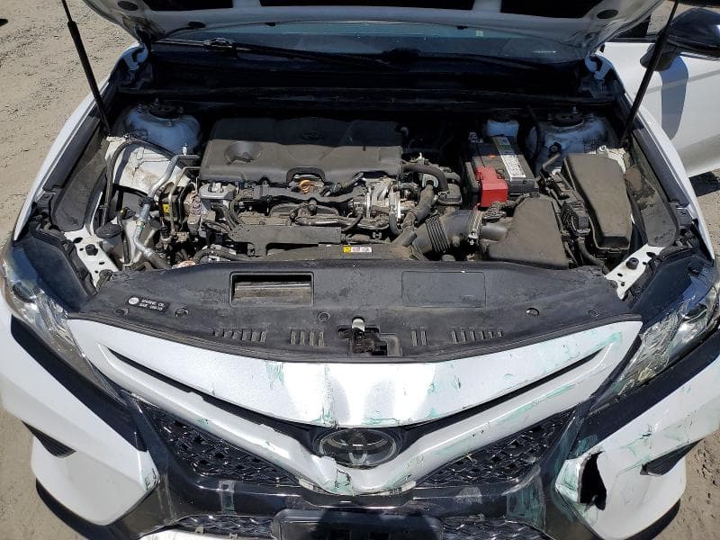 2019 TOYOTA CAMRY XSE 11