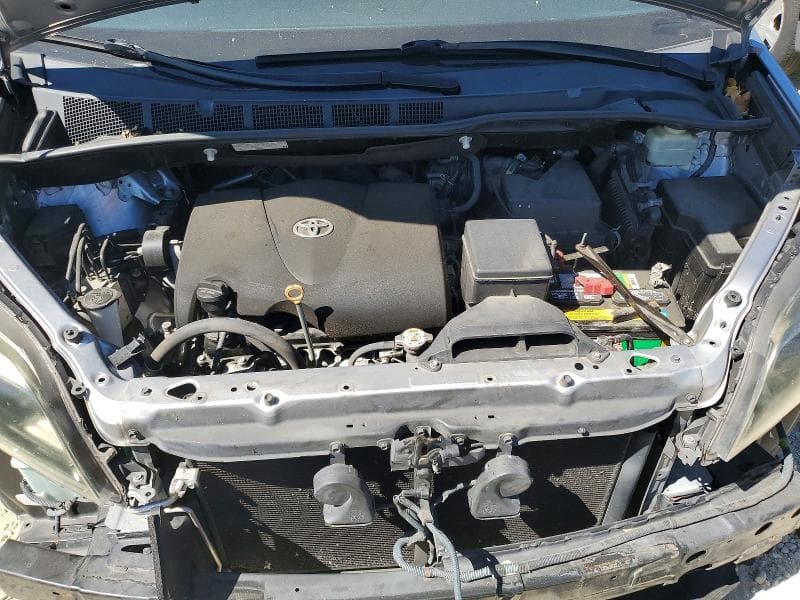 2018 TOYOTA SIENNA SE 8-PASSENGER 12